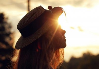 ​月底冲业绩正能量句子