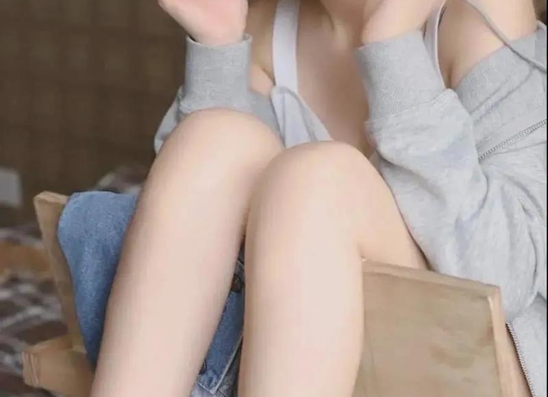 【撩妹套路】如何用一条朋友圈，追到喜欢的妹子？