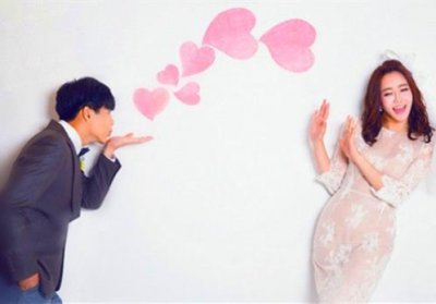 ​愚人节表白一般是真的（愚人节朋友圈整人段子）