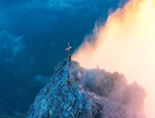 被朋友背叛的说说霸气十足