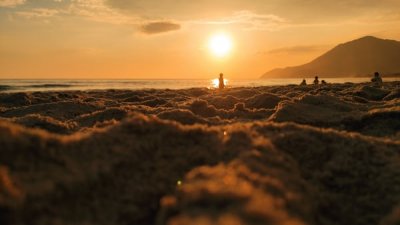 ​关于人生就像一场戏的说说 人生如戏感叹人生的句子